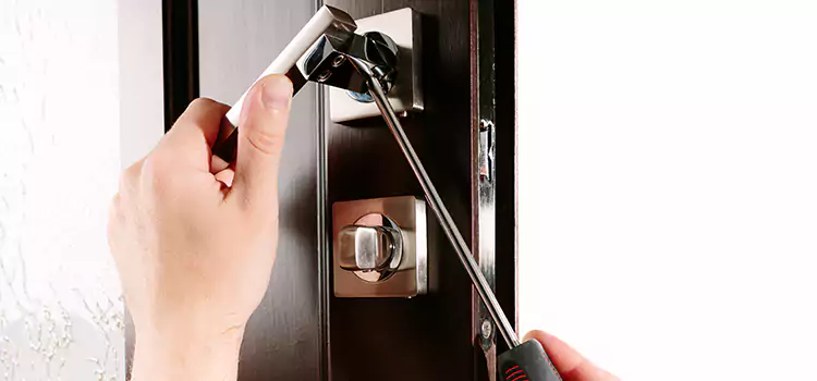 Door Lock Replacement Service East Lake-Orient Park