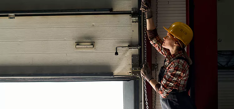 Addressing Common Garage Door Stoppage Issues in East Lake-Orient Park, FL